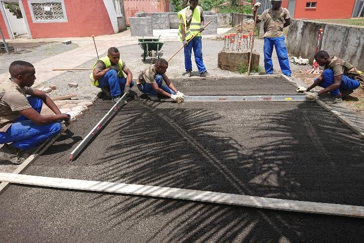 Formation constructeur professionnel en voirie et réseaux par le RSMA Mayotte